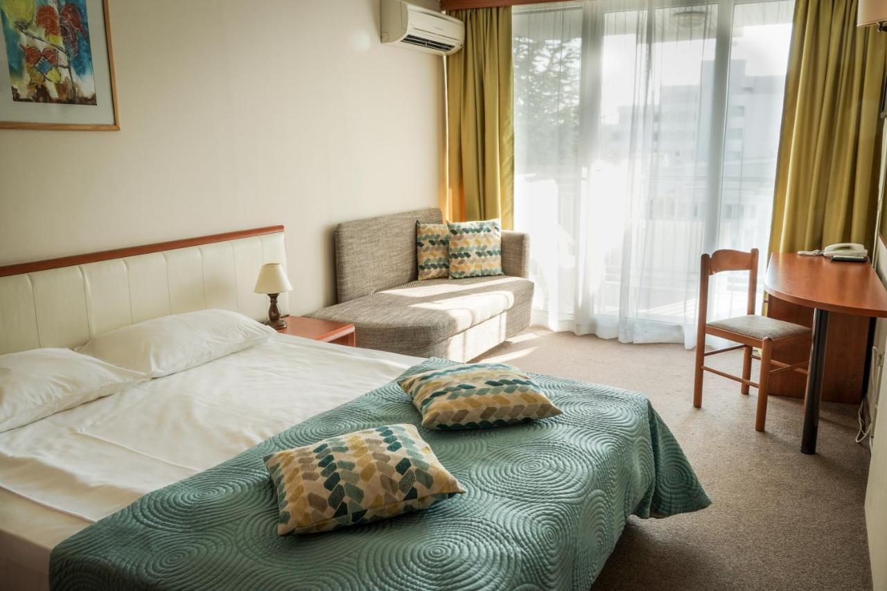 Hotel Laguna Garden Albena Buitenkant foto