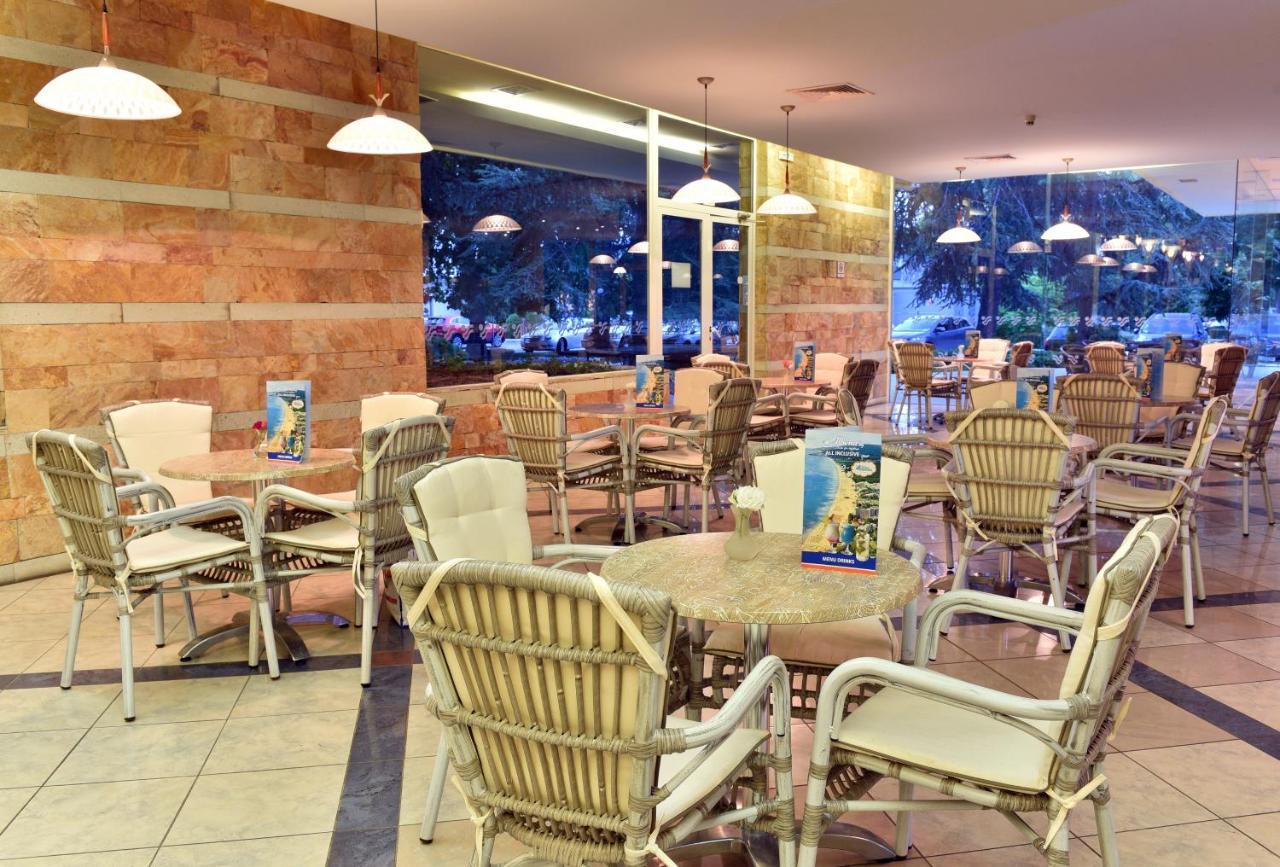 Hotel Laguna Garden Albena Buitenkant foto